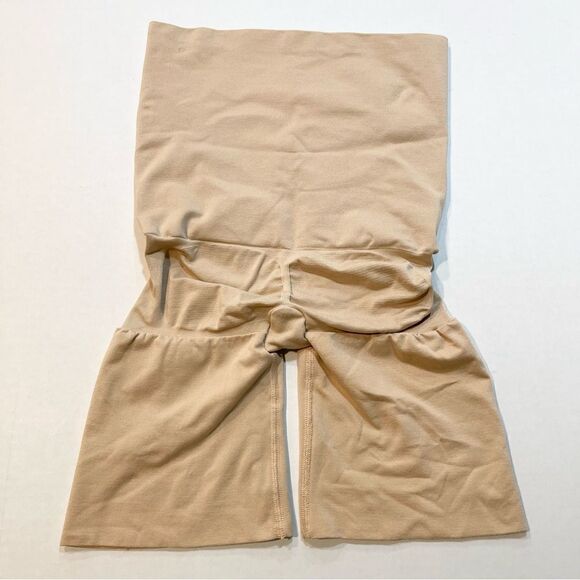 Assets by Spanx High Waist Shaper Short Tan/Nude, Size XL (10126R) - Picture 2 of 7